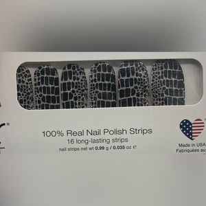 NWT - Color Street - Hiss and Make Up - Retired / Discontinued